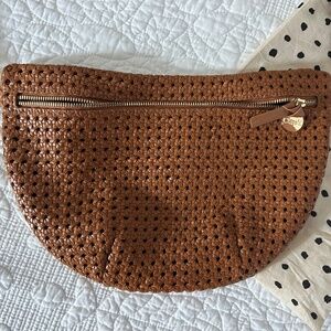 Clare V. Grande Fanny